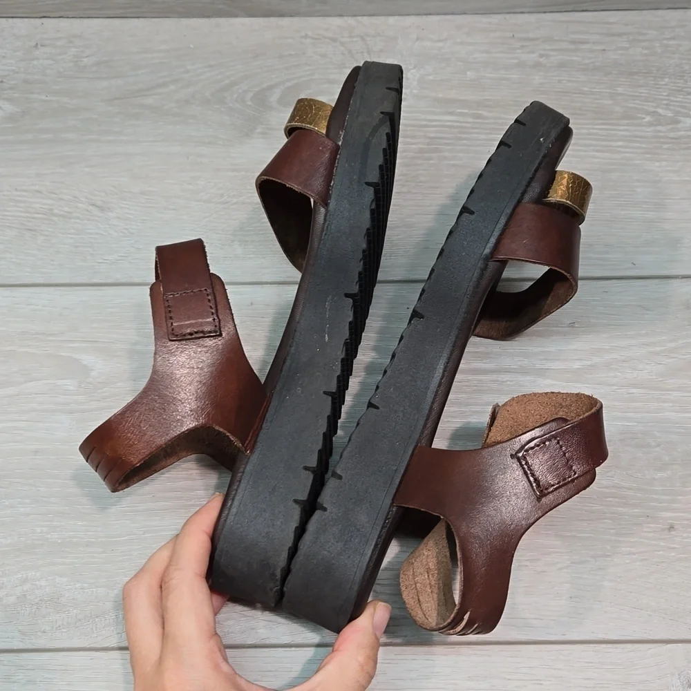 Sundance Leather Toe Loop Platform Buckle Sandals sz 37 / 6.5 - Picture 9 of 13